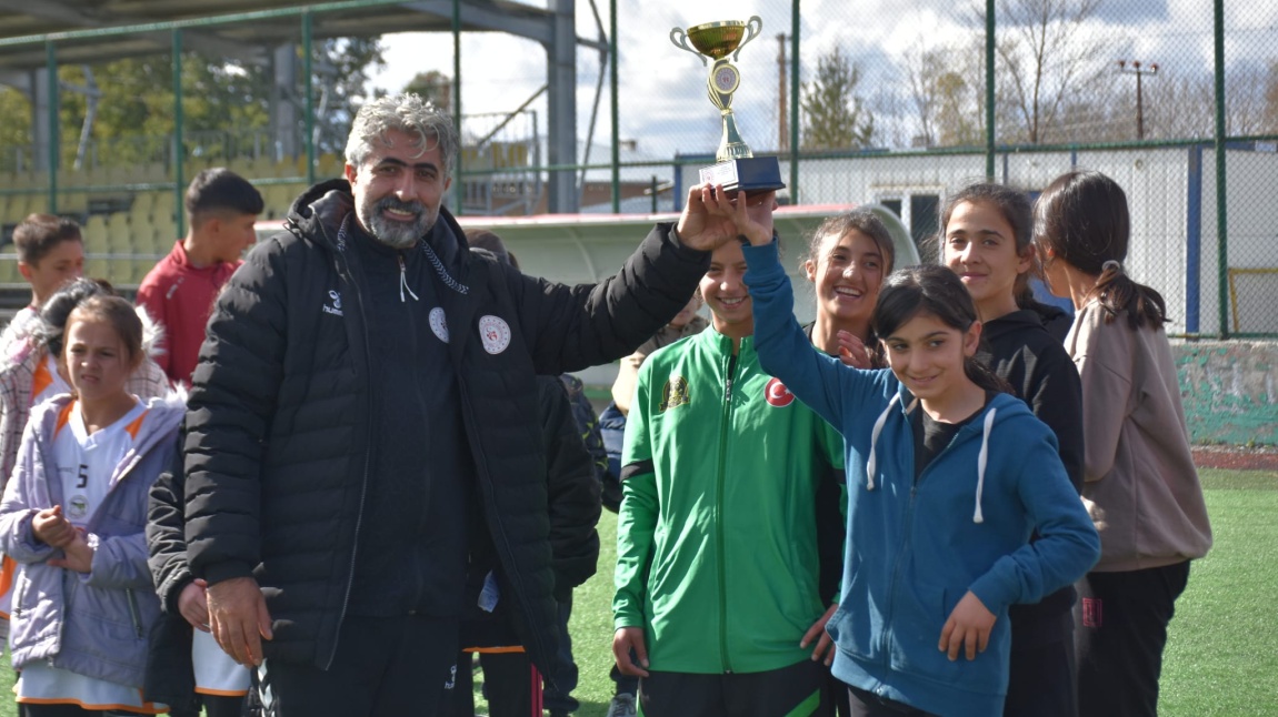 Kros Seçmelerinden Kupayla Döndük